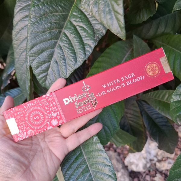 WHITE SAGE & DRAGON'S BLOOD